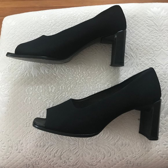 Stuart Weitzman Open Toe Block Heel - Picture 2 of 6